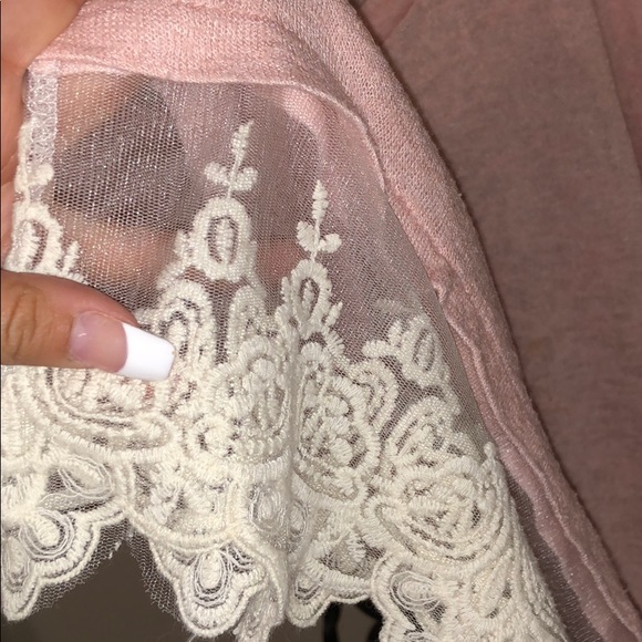 🥂Boutique Laced Top🥂 - Picture 2 of 3